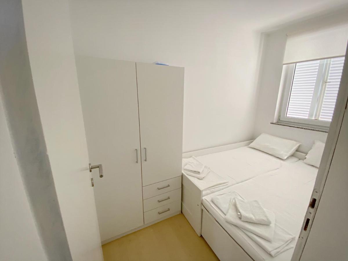 Apartment Bobby Novalja Kültér fotó