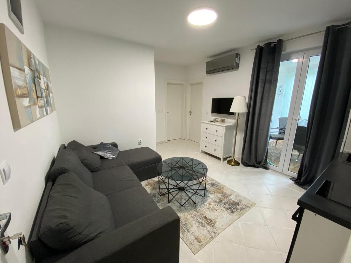 Apartment Bobby Novalja Kültér fotó
