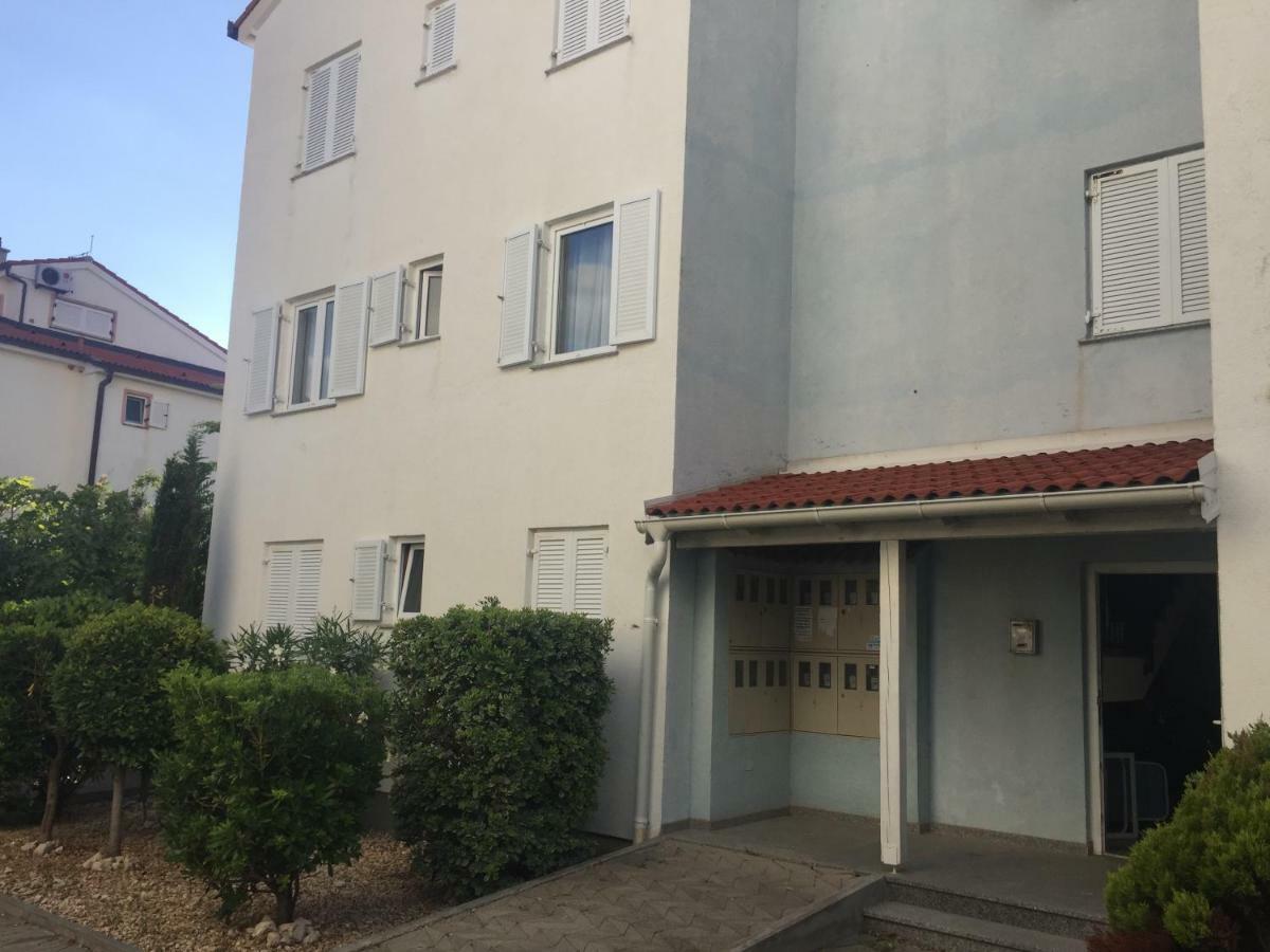 Apartment Bobby Novalja Kültér fotó